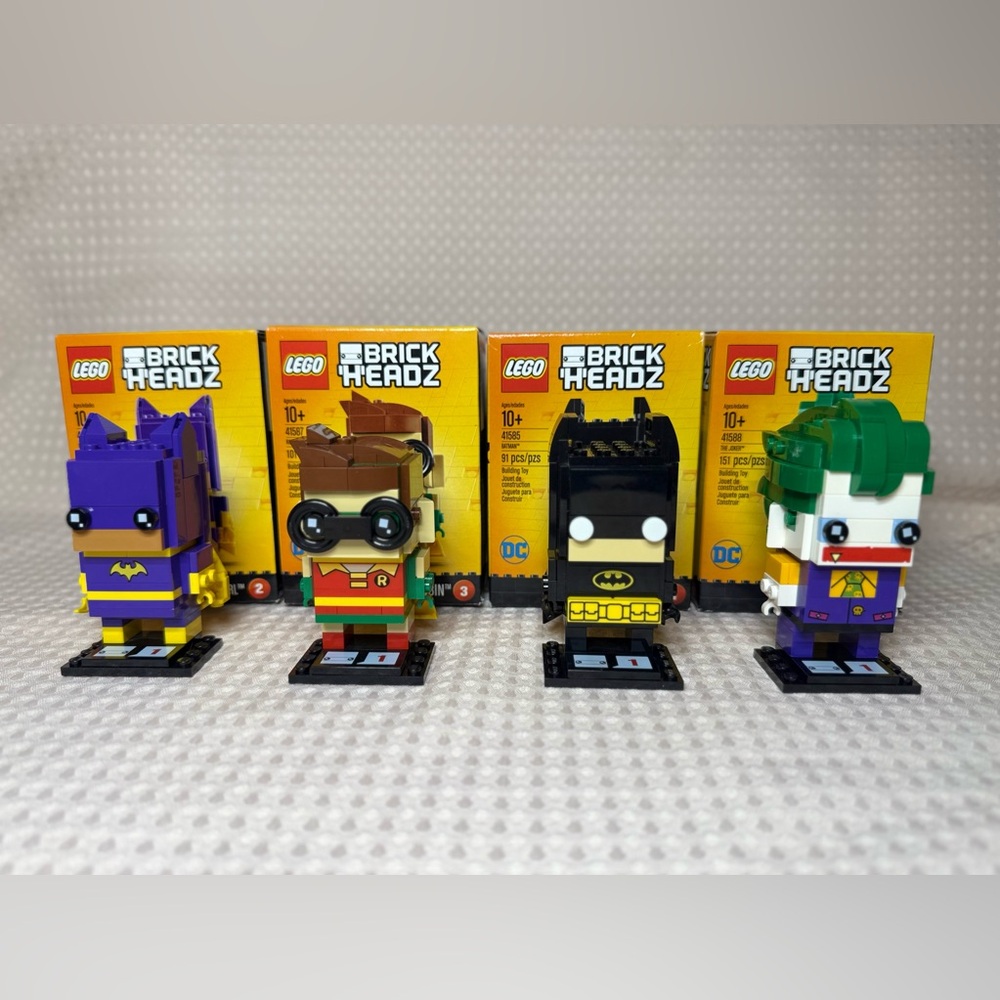 LEGO Brickheadz Complete Set: Batman 41585 Batgirl 41586 Robin 41587 Joker 41588